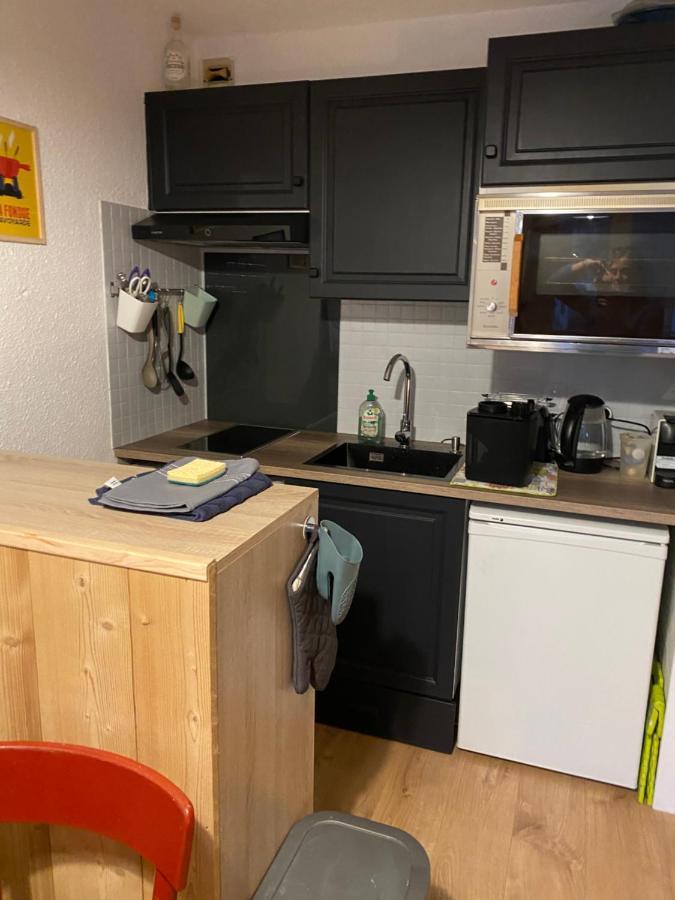 Location studio plein centre Les Carroz Extérieur photo
